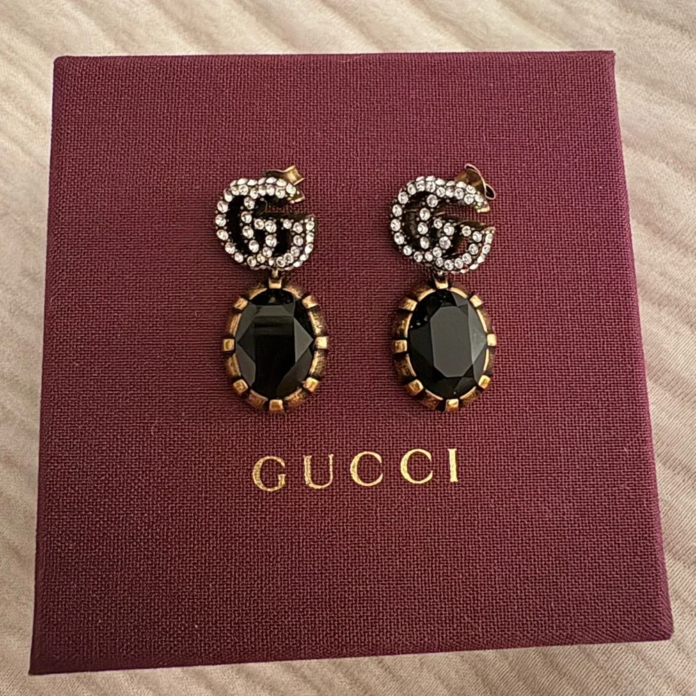 Gucci Black Crystal Knot Drop Earrings - Picture 4 of 6